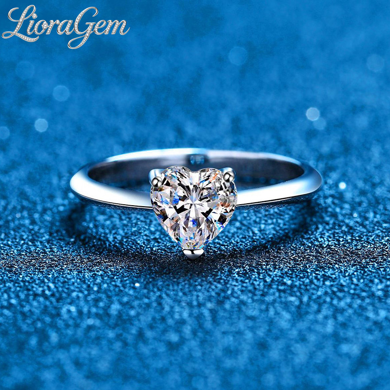 Moissanite Engagement Ring 1 Carat - LioraGem 여성용 1캐럿 팬시 모양 모이사나이트