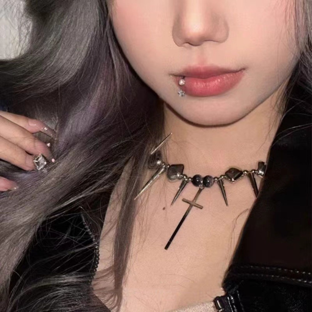 Goth Punk Spike Choker - Y2K 서브컬쳐 스파이크 크로스 리벳 태슬