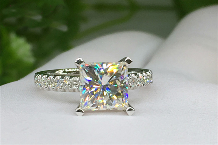 맞춤형 솔리드 10K Au417 화이트 골드 여성 웨딩 - Moissanite Engagement Ring 1 Carat 리뷰 및 가격