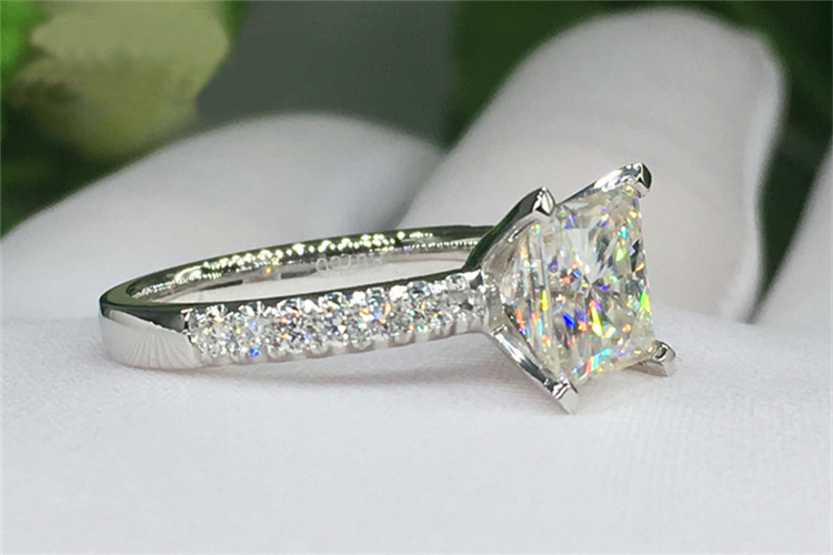 맞춤형 솔리드 10K Au417 화이트 골드 여성 웨딩 - Moissanite Engagement Ring 1 Carat 리뷰 및 가격
