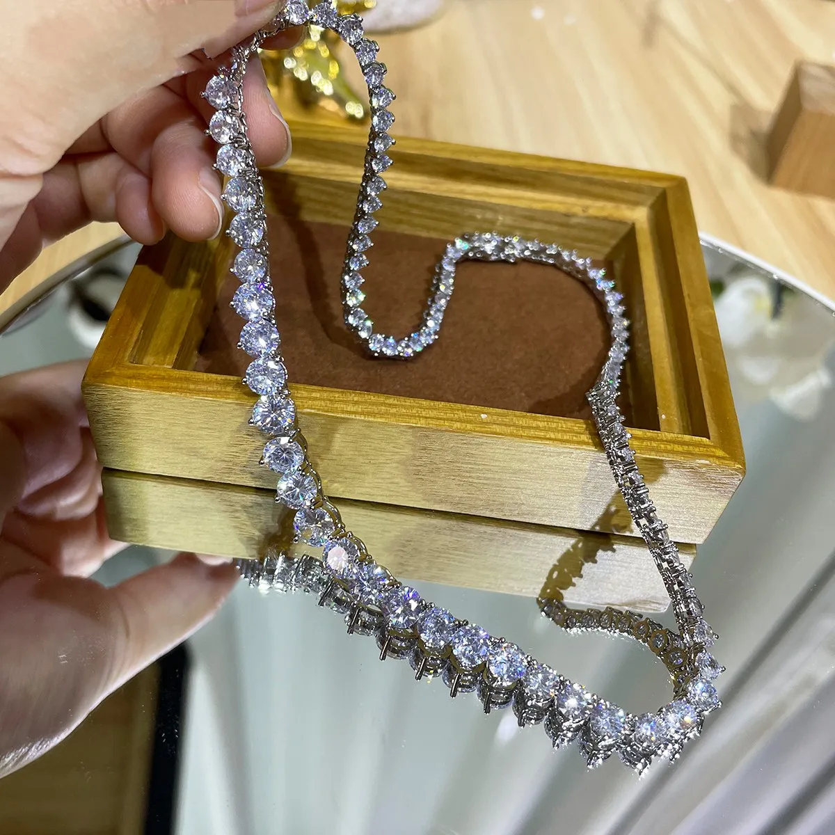 여성용 아이스 아웃 테니스 목걸이, 모조 다이아몬드 1 - Cross Pendant Necklace Gold 리뷰 및 가격