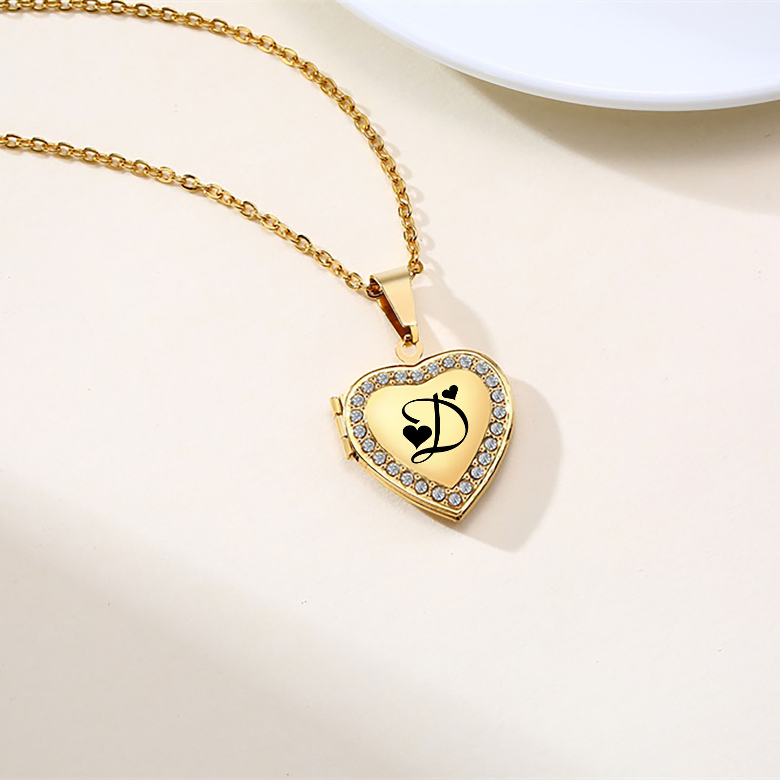 여성 및 소녀용 무료 각인 이니셜 하트 로켓 펜던트,  - Heart Locket Necklace Photo 리뷰 및 가격