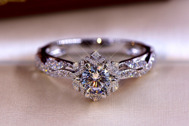 할로우 플라워 스타 S925 스털링 실버 반지 1캐럿  - Moissanite Engagement Ring 1 Carat 리뷰 및 가격