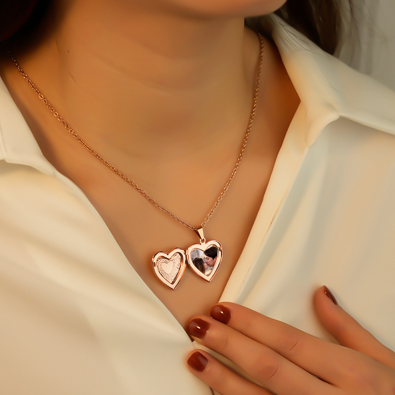 개인 맞춤형 로켓 목걸이, 사진과 텍스트가 새겨진 하트 - Heart Locket Necklace Photo 리뷰 및 가격
