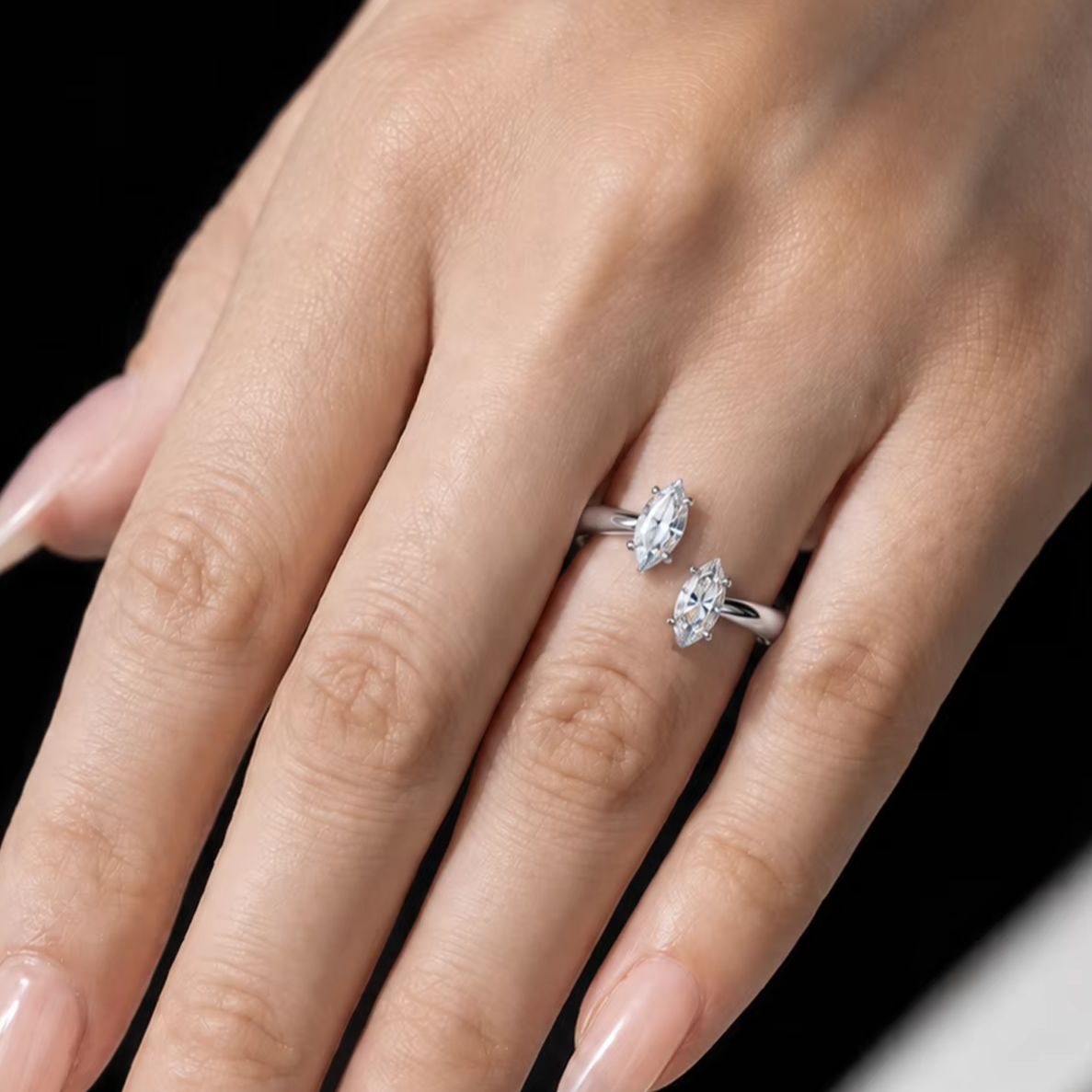 1캐럿 모이사나이트가 세팅된 조절 가능한 925 스털링 - Moissanite Engagement Ring 1 Carat 리뷰 및 가격