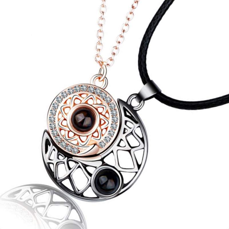 2 개/대 커플 매칭 목걸이 연인을위한 썬 문 목걸이  - Magnetic Couple Matching Necklaces 리뷰 및 가격