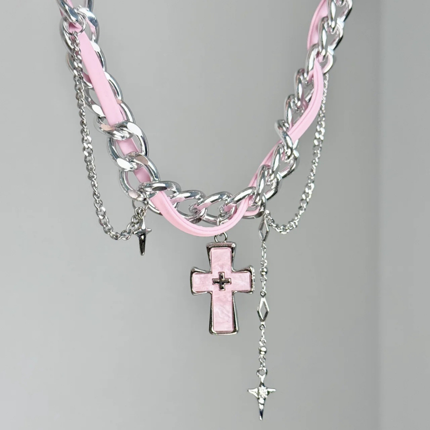 Y2K 그런지 스타일 멀티 레이어 크로스 펜던트 초커  - Layered Pendant Necklace Aesthetic 리뷰 및 가격