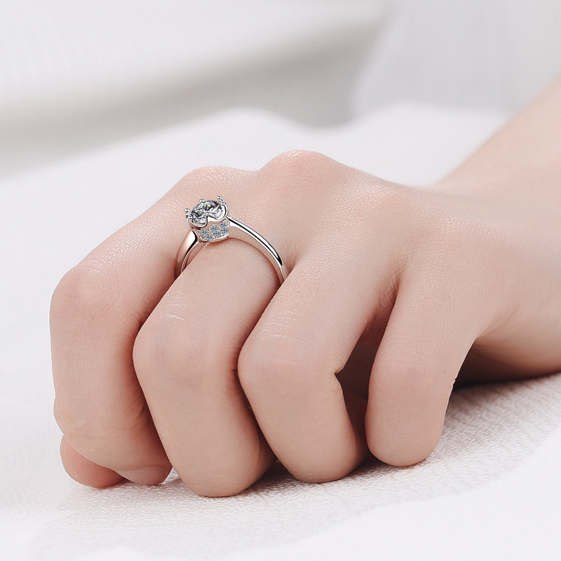 정교한 PT950 백금 반짝이는 1캐럿 모이사나이트 반 - Moissanite Engagement Ring 1 Carat 리뷰 및 가격